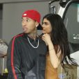 Kylie Jenner et son compagnon Tyga à Westfield Topanga au Canoga Park en Californie, le 9 décembre 2016  Kylie Jenner was spotted with her boyfriend Tyga at the Westfield Topanga in Canoga Park, California on December 9, 2016. The reality star was her usual stylish self, while Tyga opted for a casual look09/12/2016 - Los Angeles