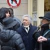 Valérie Perrin et Francis Lai lors de la cérémonie religieuse en hommage à Pierre Barouh au cimetière de Montmartre à Paris le 4 janvier 2017.