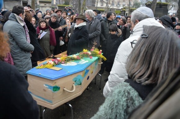 Cérémonie religieuse en hommage à Pierre Barouh au cimetière de Montmartre à Paris le 4 janvier 2017.