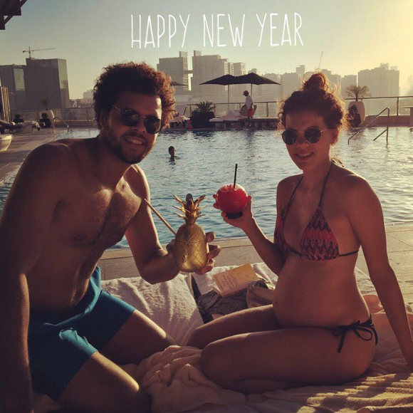 Jo-Wilfried Tsonga fête la nouvelle année avec sa compagne, Noura El Swekh, enceinte de leur premier enfant. Photo postée sur Instagram le 1er janvier 2017.