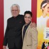 Om Puri et son fils Ishaan Puri - Avant-première du film "Les Recettes du bonheur" ("The Hundred-Foot Journey") au théâtre Ziegfeld à New York, le 4 août 2014.