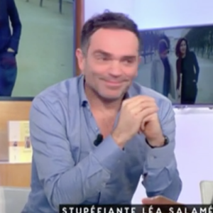 Yann Moix et Léa Salamé dans "C à vous" sur France 5 le 9 janvier 2017.