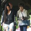 Kim Kardashian se promène à Bel Air. Los Angeles, le 4 janvier 2017. Elle porte un jean très déchiré. Kim Kardashian is spotted out and about in Bel Air. Los Angeles, January 4th, 2017. Elle porte un jean très déchiré.04/01/2017 - Los Angeles