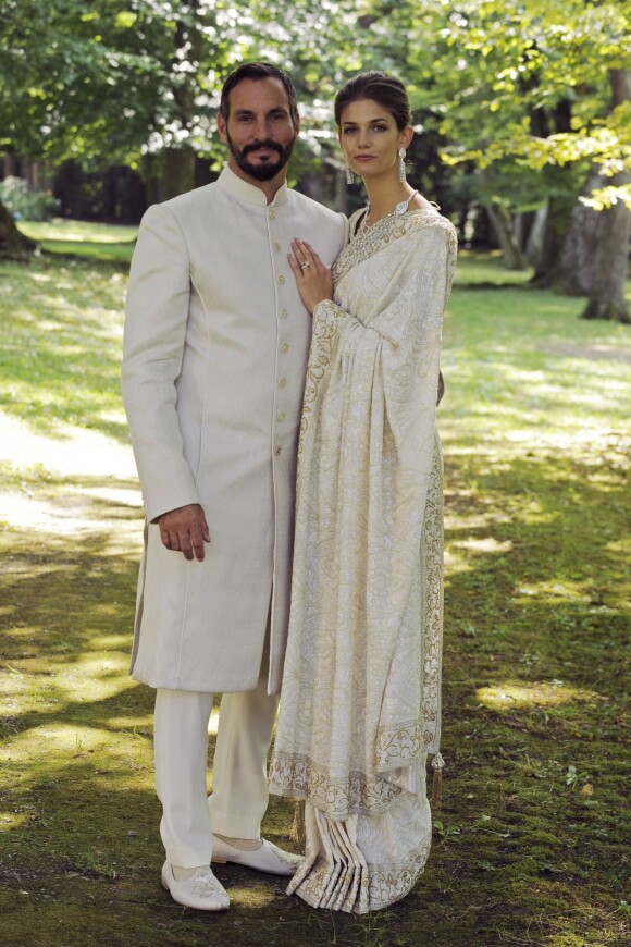 Le prince Rahim Aga Khan et la princesse Salwa (née Kendra Spears) photographiés à l'occasion de leur mariage célébré le 31 août 2013 au château de Bellerive, à Genève en Suisse. Parents depuis le 11 avril 2015 du prince Irfan, le couple a accueilli le 2 janvier 2017 à Londres un second petit garçon, le prince Sinan.