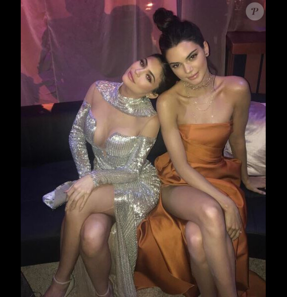 Photo de Kylie et Kendall Jenner. Janvier 2017.
