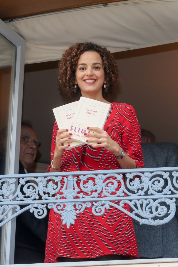 Le prix Goncourt est décerné à Leïla Slimani pour son deuxième roman "Chanson douce" au restaurant Drouant à Paris le 3 novembre 2016.