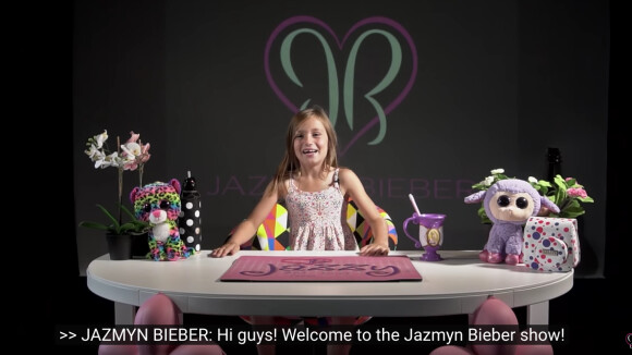 Jazmyn Bieber, la soeur de Justin Bieber, lance sa chaîne Youtube à l'âge de 8 ans seulement. Vidéo publiée le 16 décembre 2016.