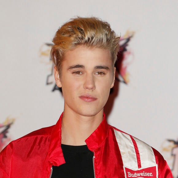 Justin Bieber à la 17ème cérémonie des NRJ Music Awards 2015 au Palais des Festivals à Cannes, le 7 novembre 2015. © Christophe Aubert via Bestimage