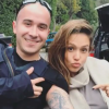 Jessica Alba lors de sa rencontre avec un policier le 15 janvier 2017 à Los Angeles. Le fan arbore un tatouage représentant le visage de l'actrice sur son bras gauche.
