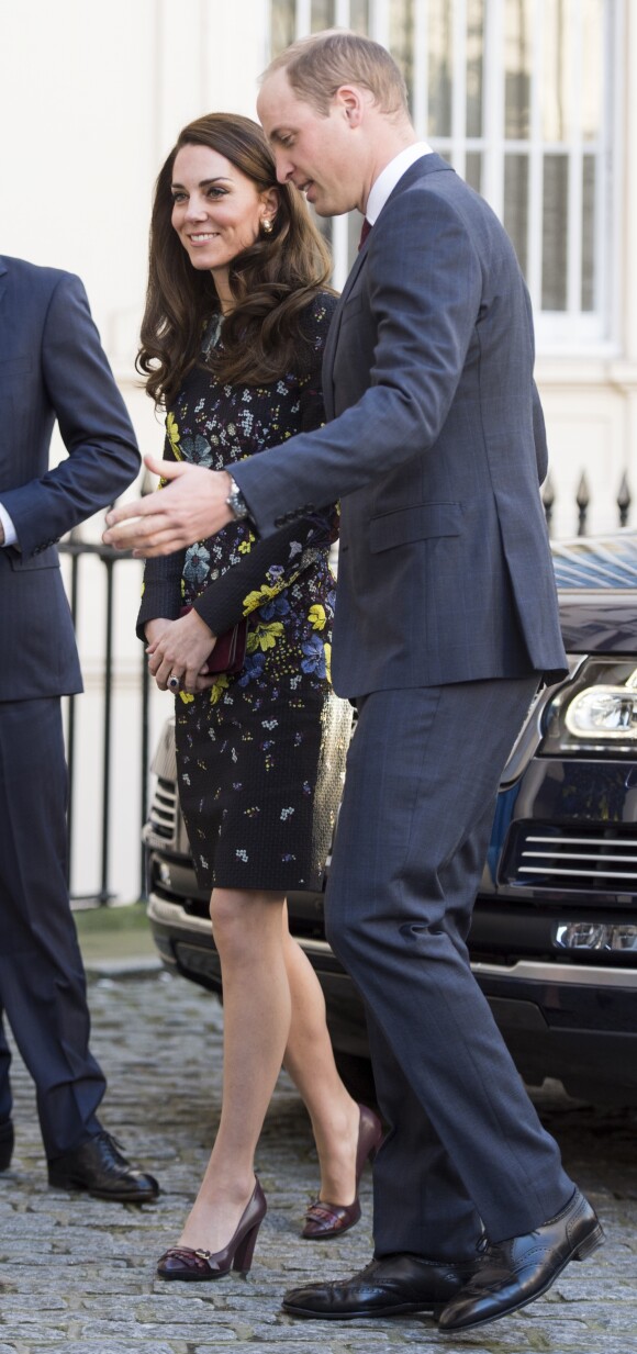 La duchesse Catherine de Cambridge, le prince William et le prince Harry étaient réunis le 17 janvier 2017 à l'Institut d'art contemporain de Londres pour une réunion de leur association Heads Together en vue du marathon de Londres au mois d'avril, où Heads Together sera l'Association de l'année.