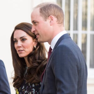 La duchesse Catherine de Cambridge, le prince William et le prince Harry étaient réunis le 17 janvier 2017 à l'Institut d'art contemporain de Londres pour une réunion de leur association Heads Together en vue du marathon de Londres au mois d'avril, où Heads Together sera l'Association de l'année.