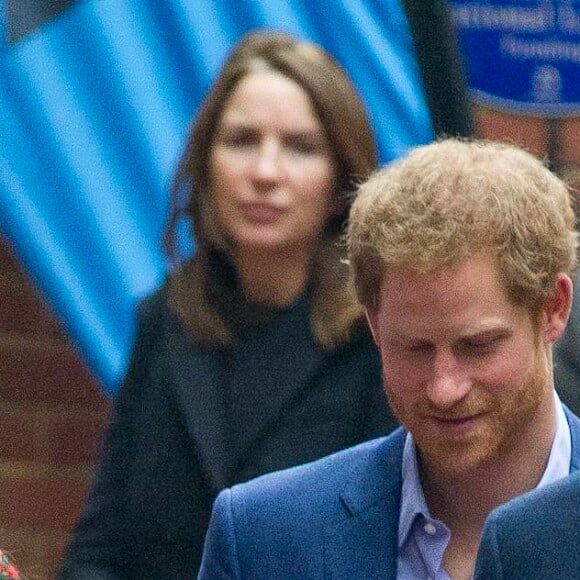 La duchesse Catherine de Cambridge, le prince William et le prince Harry prenaient part le 19 décembre 2016 à l'assemblée générale et la fête de Noël de leur association Heads Together, à Londres.