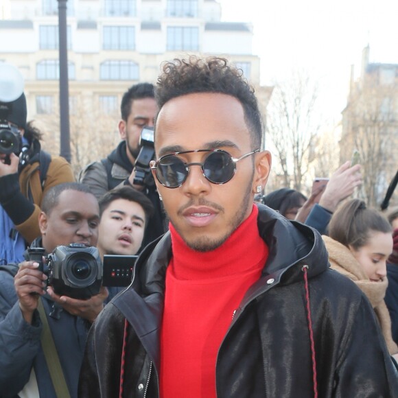 Lewis Hamilton - Arrivées au défilé de mode "Dior Homme", collection Hommes Automne-Hiver 2017/2018 au Grand Palais à Paris. Le 21 janvier 2017