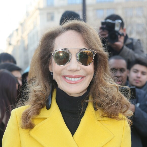 Marisa Berenson - Arrivées au défilé de mode "Dior Homme", collection Hommes Automne-Hiver 2017/2018 au Grand Palais à Paris. Le 21 janvier 2017