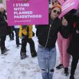 Kristen Stewart à la ‘marche des femmes' contre Trump lors du Festival du Film Sundance à Park City en Utah, le 21 janvier 2017