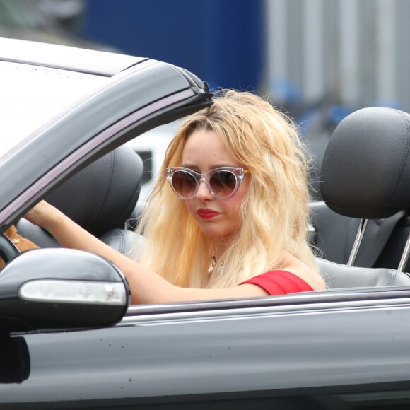 Natasha Bassett sur le tournage du biopic de Britney Spears, le 6 octobre 2016 au Canada