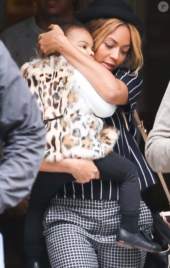 Beyoncé et sa fille Blue Ivy à Barcelone le 25 mars 2014.