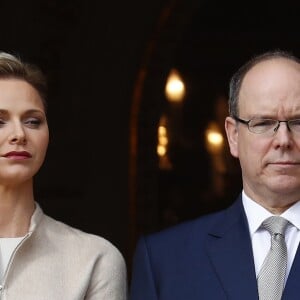 La princesse Charlene et le prince Albert II de Monaco au balcon du palais princier lors de la procession de la fête de sainte Dévote à Monaco le 27 janvier 2017. Le prince Jacques et la princesse Gabriella étaient avec eux. © Jean-Charles Vinaj/Pool restreint Monaco/Bestimage