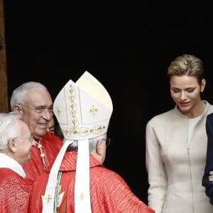 Le prince Albert II de Monaco et la princesse Charlene quittant la cathédrale de Monaco après la messe de la fête de sainte Dévote à Monaco, le 27 janvier 2017. © Jean-Charles Vinaj/Pool restreint Monaco/Bestimage