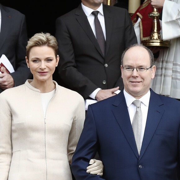 Le prince Albert II de Monaco et la princesse Charlene quittant la cathédrale de Monaco après la messe de la fête de sainte Dévote à Monaco, le 27 janvier 2017. © Jean-Charles Vinaj/Pool restreint Monaco/Bestimage