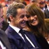 Nicolas Sarkozy et sa femme Carla Bruni-Sarkozy très complices lors d'un meeting à Marseille, le 27 octobre 2016.