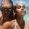 Tina Kunakey et Vincent Cassel à Tahiti, lorsque Vincent Cassel tournait le film "Gauguin". Photo postée sur Instagram par Tina Kunakey le 28 janvier 2017.