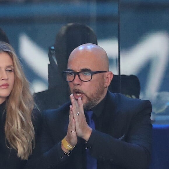 Pascal Obispo et sa femme Julie Hantson lors du match de finale du mondial de handball, France - Norvège à l'AccorHotels Arena à Paris, France, le 29 janvier 2017. La France remporte le match 33-26. L'équipe de France décroche son 6ème titre mondial. © Cyril Moreau/Bestimage