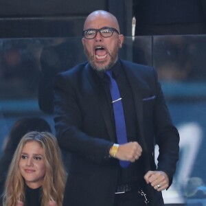 Pascal Obispo et sa femme Julie Hantson lors du match de finale du mondial de handball, France - Norvège à l'AccorHotels Arena à Paris, France, le 29 janvier 2017. La France remporte le match 33-26. L'équipe de France décroche son 6ème titre mondial. © Cyril Moreau/Bestimage