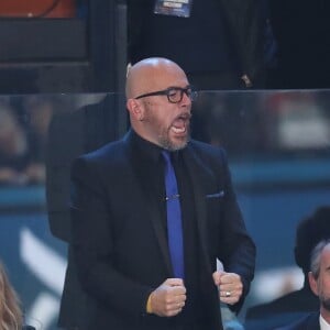 Pascal Obispo à fond lors du match de finale du mondial de handball, France - Norvège à l'AccorHotels Arena à Paris, France, le 29 janvier 2017. La France remporte le match 33-26. L'équipe de France décroche son 6ème titre mondial. © Cyril Moreau/Bestimage