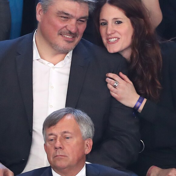 David Douillet et sa compagne Vanessa Carrara lors du match de finale du mondial de handball, France - Norvège à l'AccorHotels Arena à Paris, France, le 29 janvier 2017. La France remporte le match 33-26. L'équipe de France décroche son 6ème titre mondial. © Cyril Moreau/Bestimage