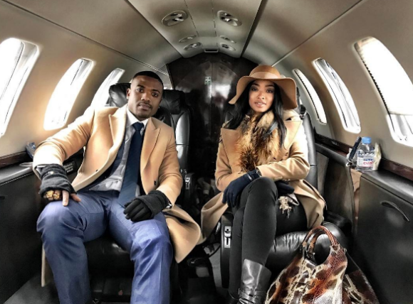 Ray J et Princess Love dans un jet privé en direction de Paris pour renouveller leurs voeux de mariage. Photo publiée sur Instagram à la fin du mois de janvier 2017
