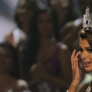 La Française Iris Mittenaere couronnée Miss Univers; Choisie face à ses 85 concurrentes, la Française Iris Mittenaere a été élue lundi 30 janvier Miss Univers lors d'un concours télévisé organisé à Manille, aux Philippines le 30 janvier 2017. © Linus Guardian Escandor Ii via ZUMA Wire / Bestimage