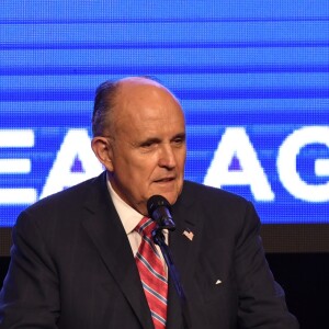 Rudolph Rudy Giuliani, ancien maire de New York - Meeting de Donald Trump au James L. Knight Center à Miami le 16 septembre 2016.