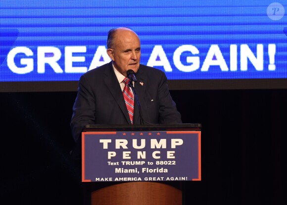 Rudolph Rudy Giuliani, ancien maire de New York - Meeting de Donald Trump au James L. Knight Center à Miami le 16 septembre 2016.