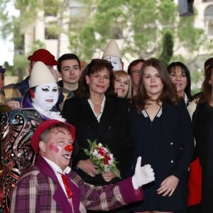 La princesse Stéphanie de Monaco et ses filles Camille Gottlieb et Pauline Ducruet, Robert Hossein et sa femme Candice Patou - 41ème Festival international du Cirque de Monte-Carlo le 22 janvier 2017. © Claudia Albuquerque /Bestimage