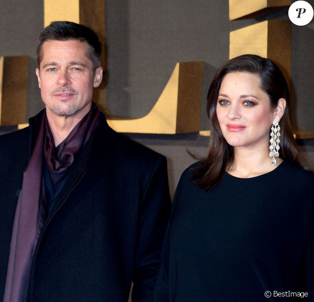Brad Pitt et Marion Cotillard enceinte à la première de 'Alliés' ('Allied') aux cinémas Odeon à Leicester Square à Londres, le 21 novembre 2016