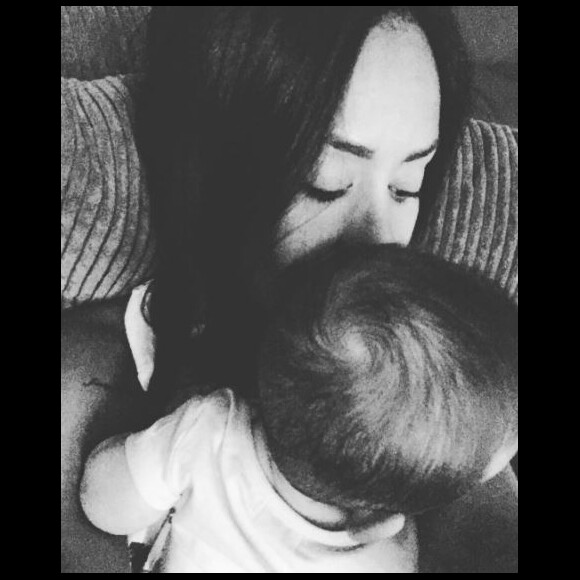 Amel Bent pose avec sa fille Sofia sur Instagram, le 4 février 2017