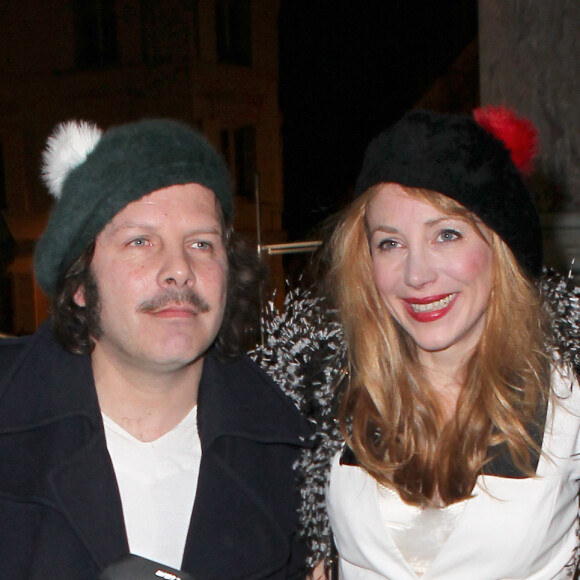 PHILIPPE KATERINE ET JULIE DEPARDIEU - ARRIVEE DES PEOPLE A L'ECOLE DES BEAUX ARTS POUR LE DEFILE ETAM COLLECTION PRINTEMPS ETE 2012 A PARIS 23/01/2012