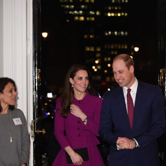 Le prince William et la duchesse Catherine de Cambridge avaient rendez-vous à Londres dans la soirée du 6 février 2017 avec des journalistes santé de la Guild of Health Writers à l'occasion d'une conférence sur le thème "L'épidémie d'anxiété", en lien avec l'action de leur campagne Heads Together en faveur de la santé mentale.