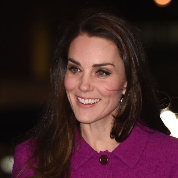 La duchesse Catherine de Cambridge et son mari le prince William avaient rendez-vous à Londres dans la soirée du 6 février 2017 avec des journalistes santé de la Guild of Health Writers à l'occasion d'une conférence sur le thème "L'épidémie d'anxiété", en lien avec l'action de leur campagne Heads Together en faveur de la santé mentale.