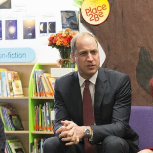 Le prince William et la duchesse Catherine de Cambridge lors de leur visite à l'école primaire Mitchell Brook à Londres le 6 février 2017 pour le lancement de la Semaine de la santé mentale des enfants.