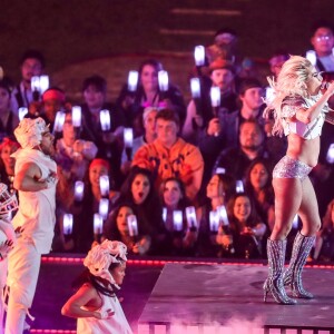 Lady Gaga en concert pendant la mi-temps du Super Bowl au NRG Stadium de Houston le 5 février 2017. © Dan Wozniak via ZUMA Wire / Bestimage