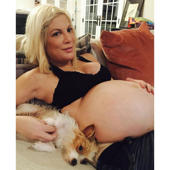Tori Spelling enceinte, à moins d'un mois de son accouchement. 5 février 2017.