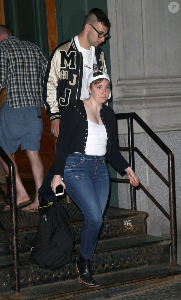Lena Dunham et son petit ami Jack Antonoff  à la sortie de chez Taylor Swift à New York, le 28 mai 2015.