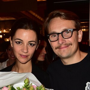 Exclusif - Marie-Julie Baup et son mari Lorant Deutsch - Première de la pièce "Irma la douce" au Théâtre de la Porte-Saint-Martin à Paris le 15 septembre 2015.