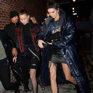 Kendall Jenner, Bella Hadid et Hailey Baldwin arrivent au 11, Fulton St pour assister à la soirée F is for... Fendi. New York, le 10 février 2017.