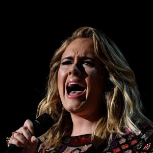 Adele à la 59ème soirée annuelle des Grammy Awards au Staples Center de Los Angeles, le 12 février 2017.