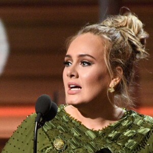 Adele à la 59ème soirée annuelle des Grammy Awards au Staples Center de Los Angeles, le 12 février 2017.