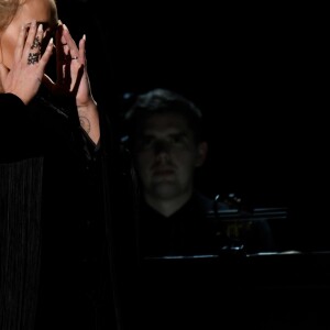 Adele à la 59ème soirée annuelle des Grammy Awards au Staples Center de Los Angeles, le 12 février 2017.