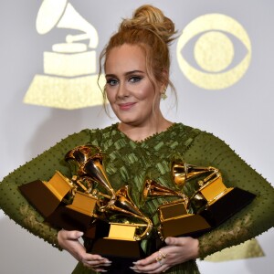 Adele à la 59ème soirée annuelle des Grammy Awards au Staples Center de Los Angeles, le 12 février 2017.